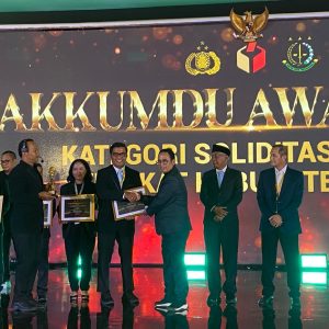 Screenshot_2025-12-12-19-47-37-581_com.whatsapp-edit